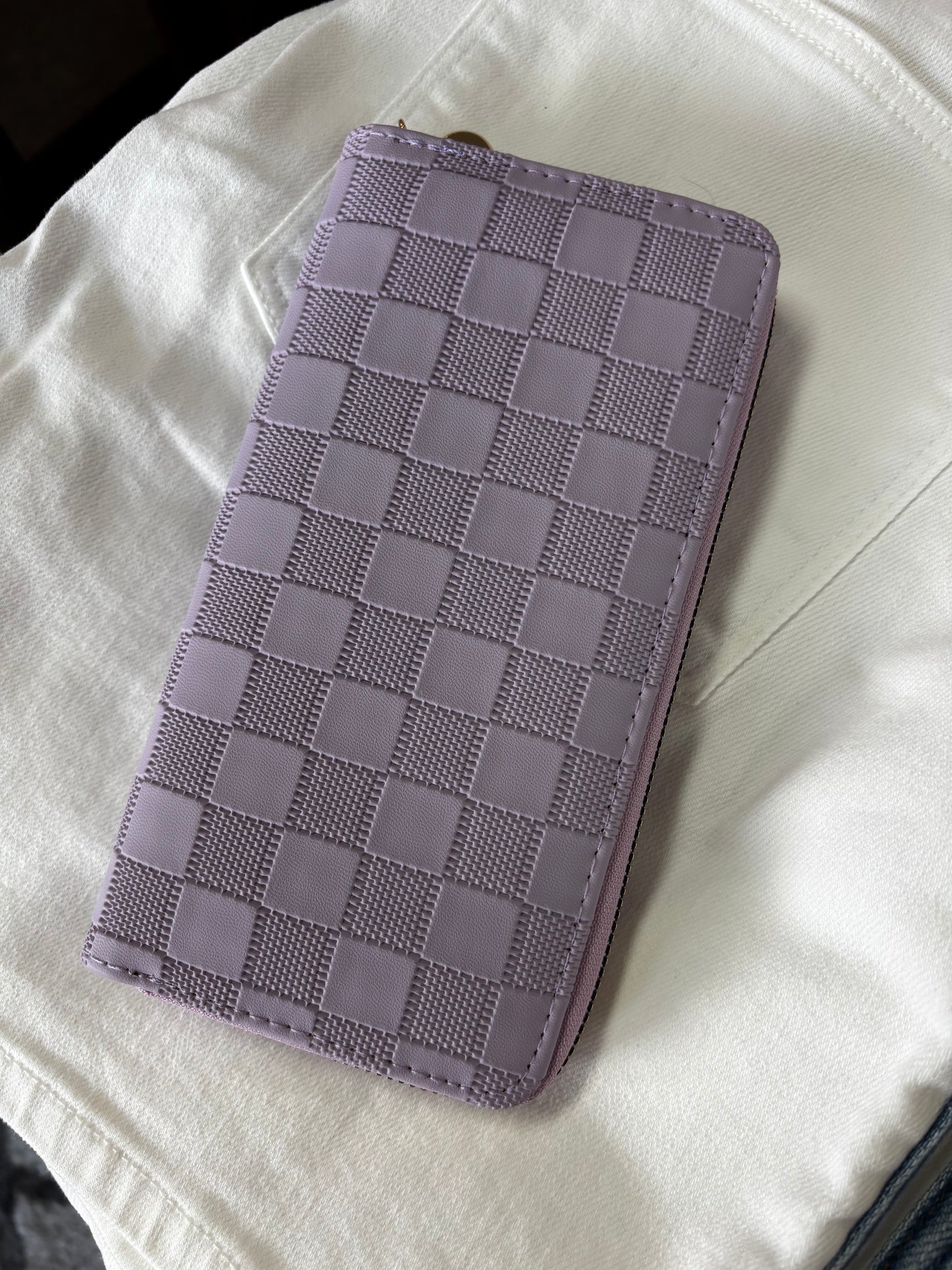 Monochromatic Checkered Wallet
