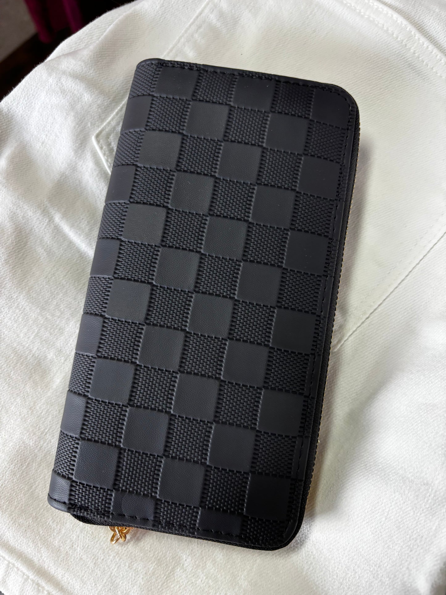 Monochromatic Checkered Wallet