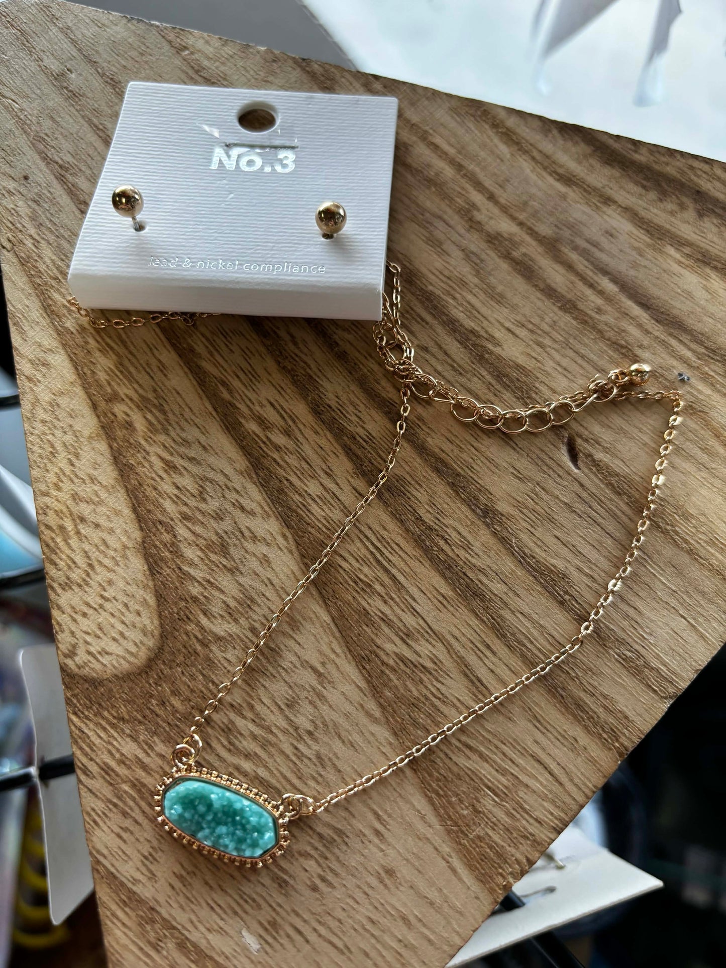 Druzy Pendant Necklace & Round Earring set