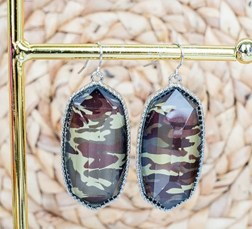 Mia Camo Silvertone Earrings