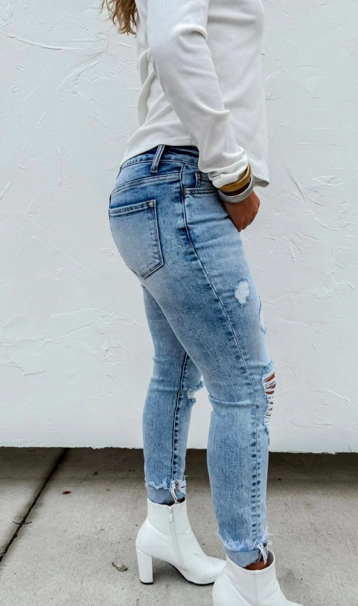 Billie Distressed Skinny Jeans(PREORDER)
