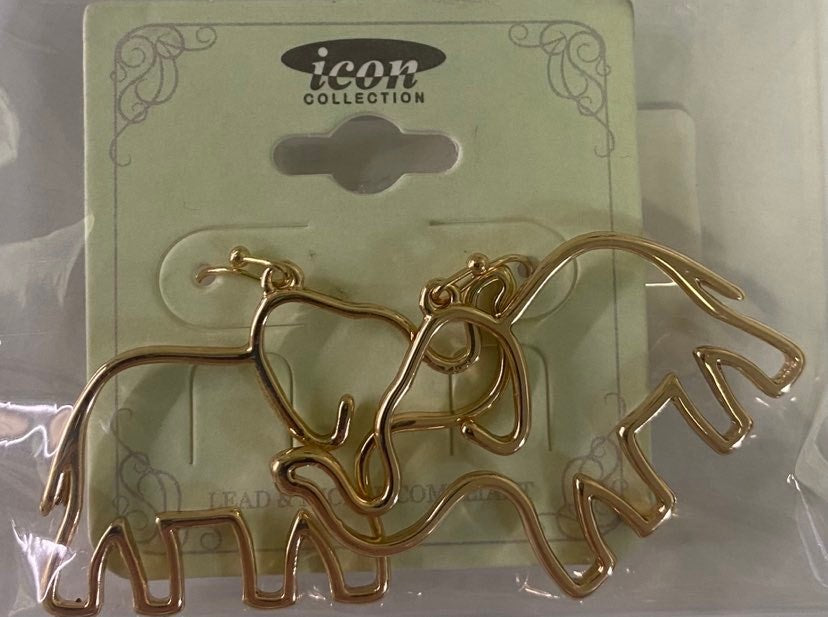 Storm Lake Silvertone Elephant Earrings