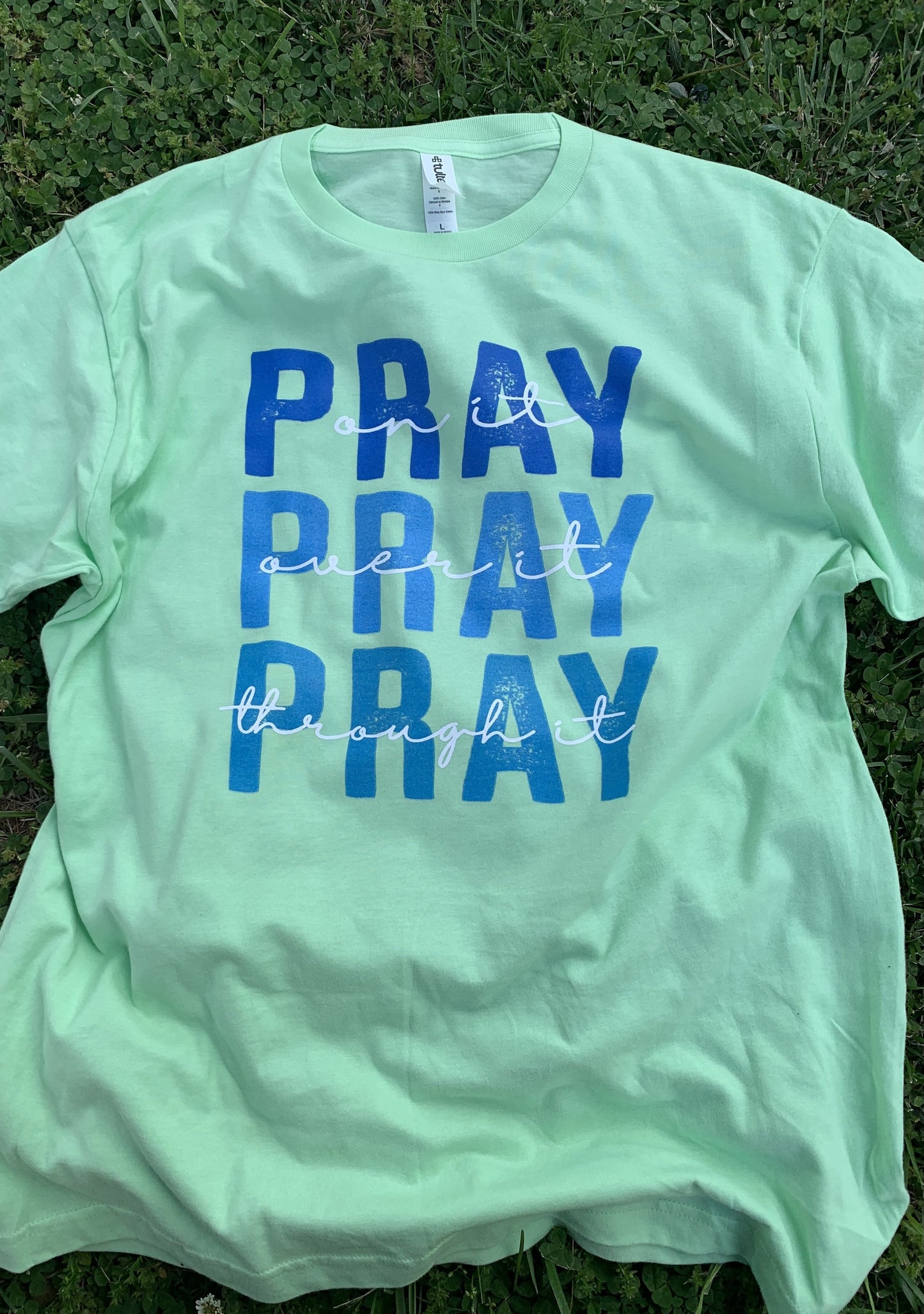 PRAY BLUE: NEO MINT