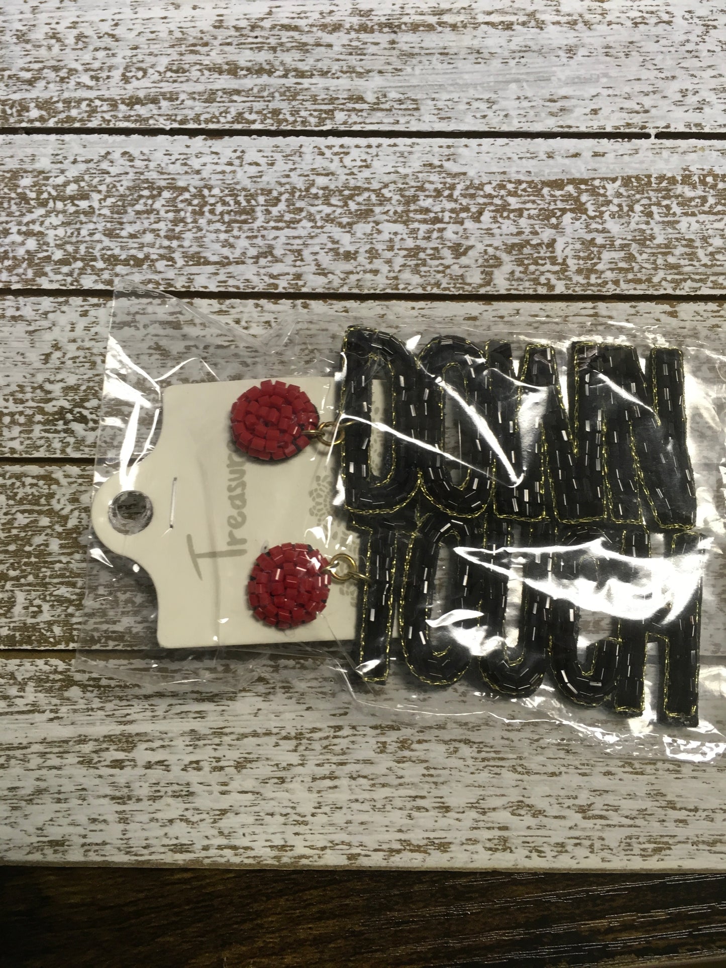TOUCH DOWN Seed Bead Earrings