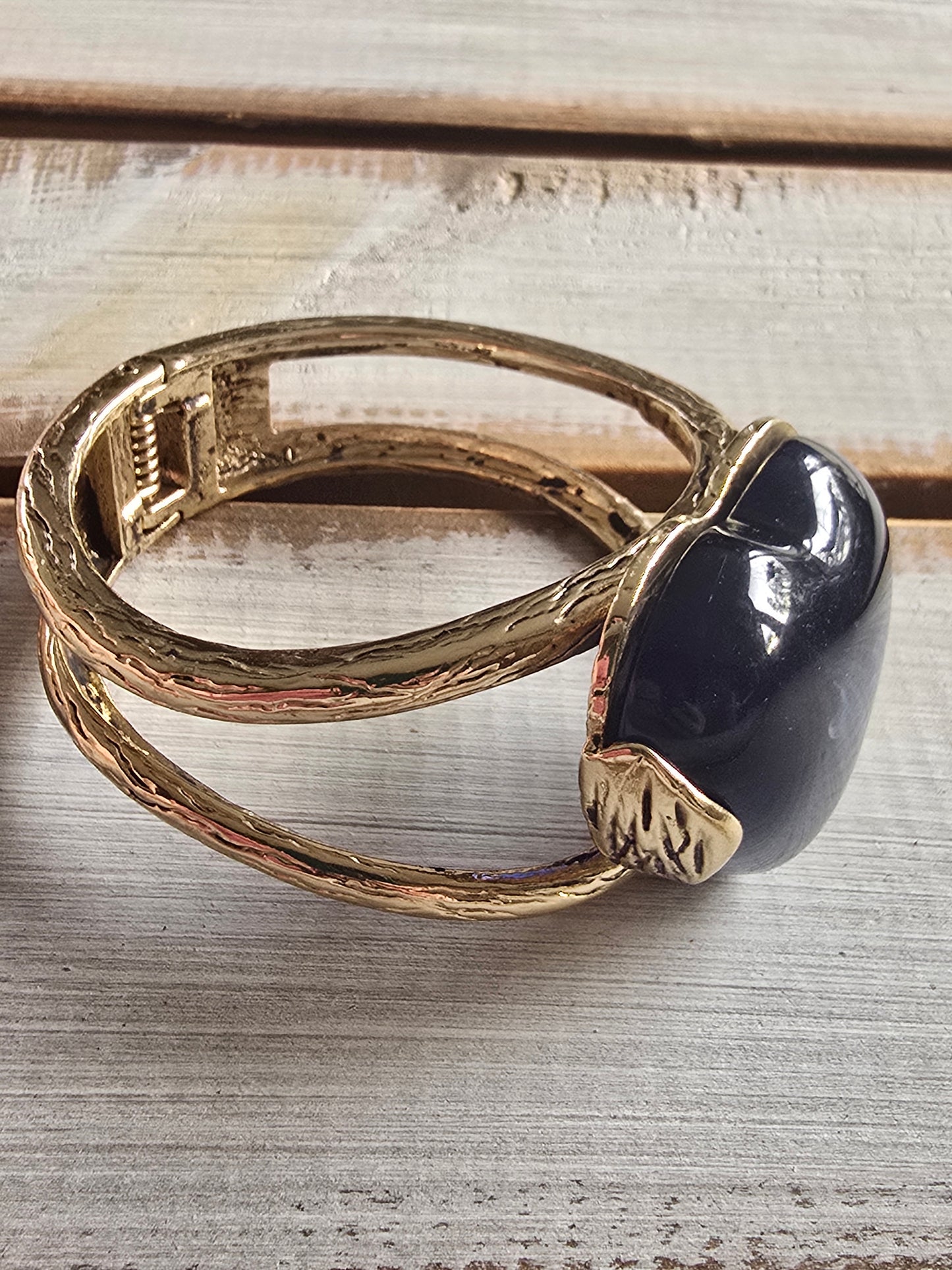 Large Stone Heart Hammered Goldtone Bangles