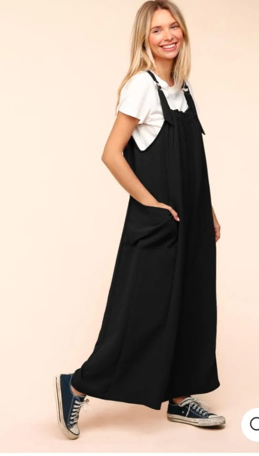 Baggy Woven Jumpsuit with Pockets