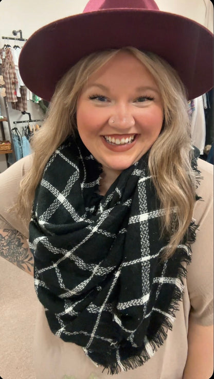 WOVEN AIRFLOW V NECK T SHIRT DRESS WITH POCKETS