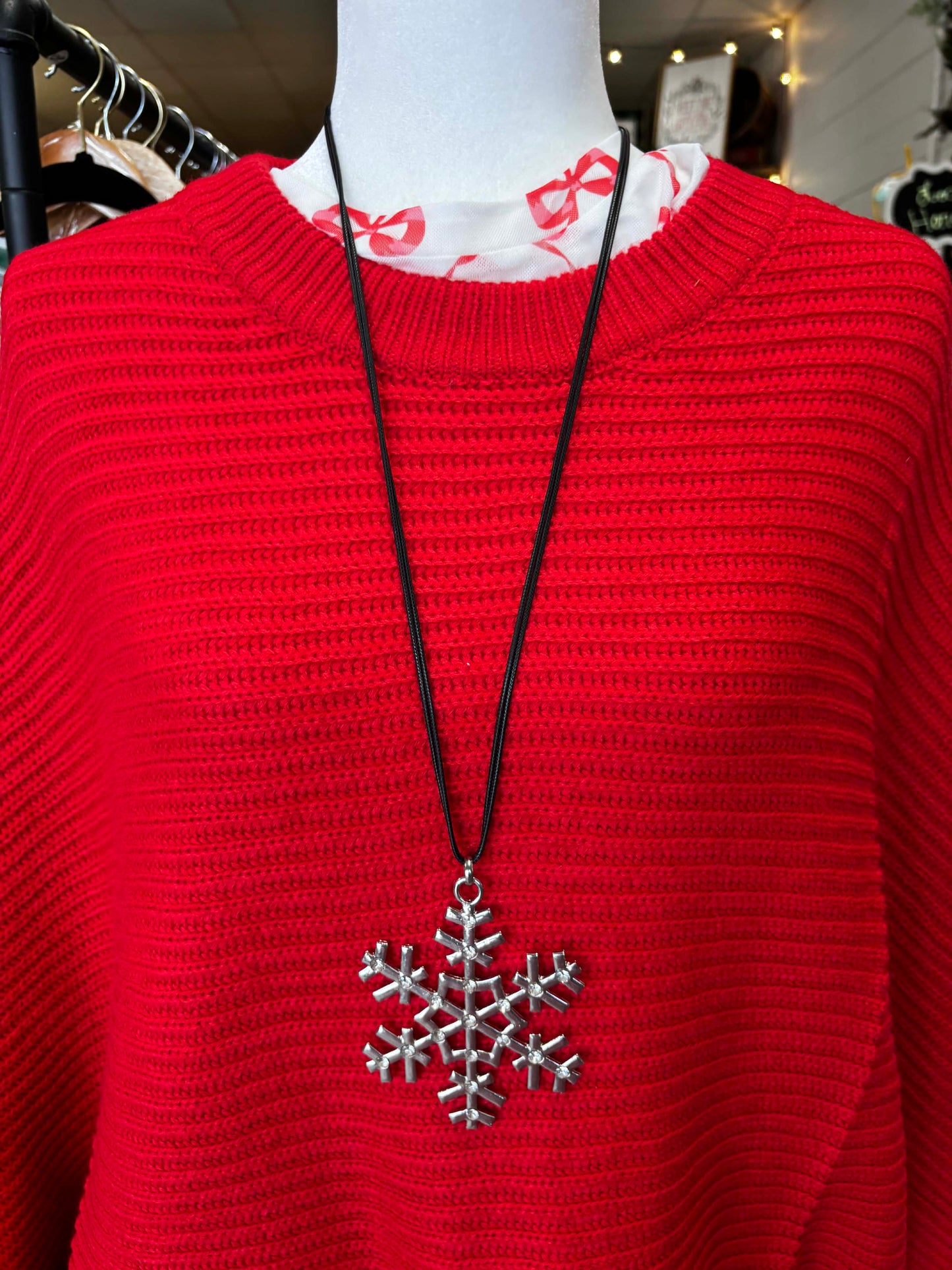 Long Necklace With Large Broch