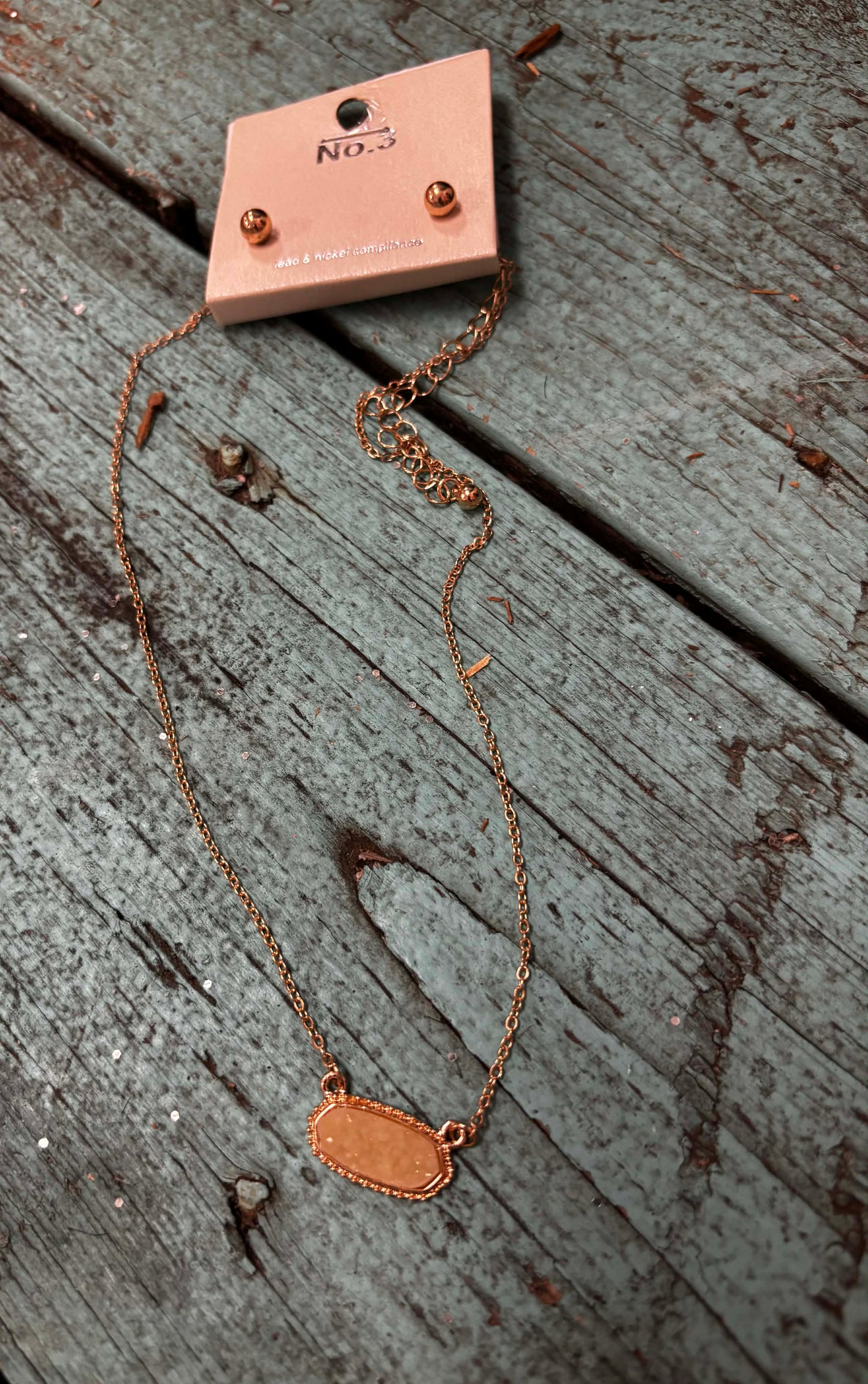 Druzy Pendant Necklace & Round Earring set