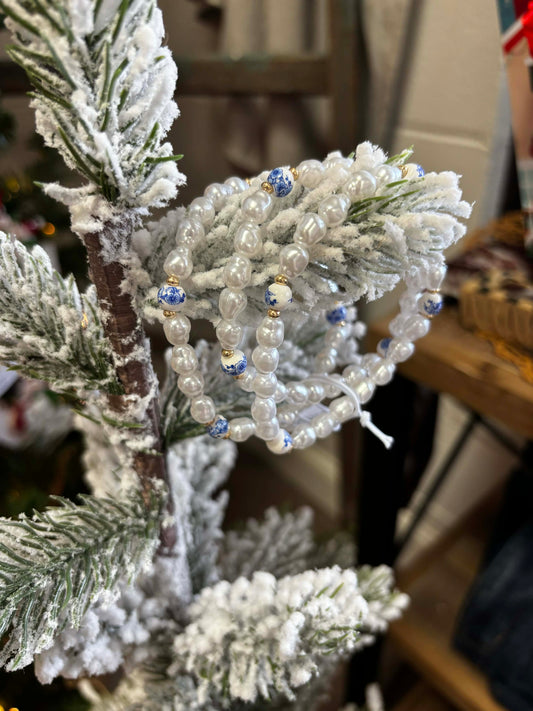 Dainty Blue Floral & Faux Pearl Bracelet Set