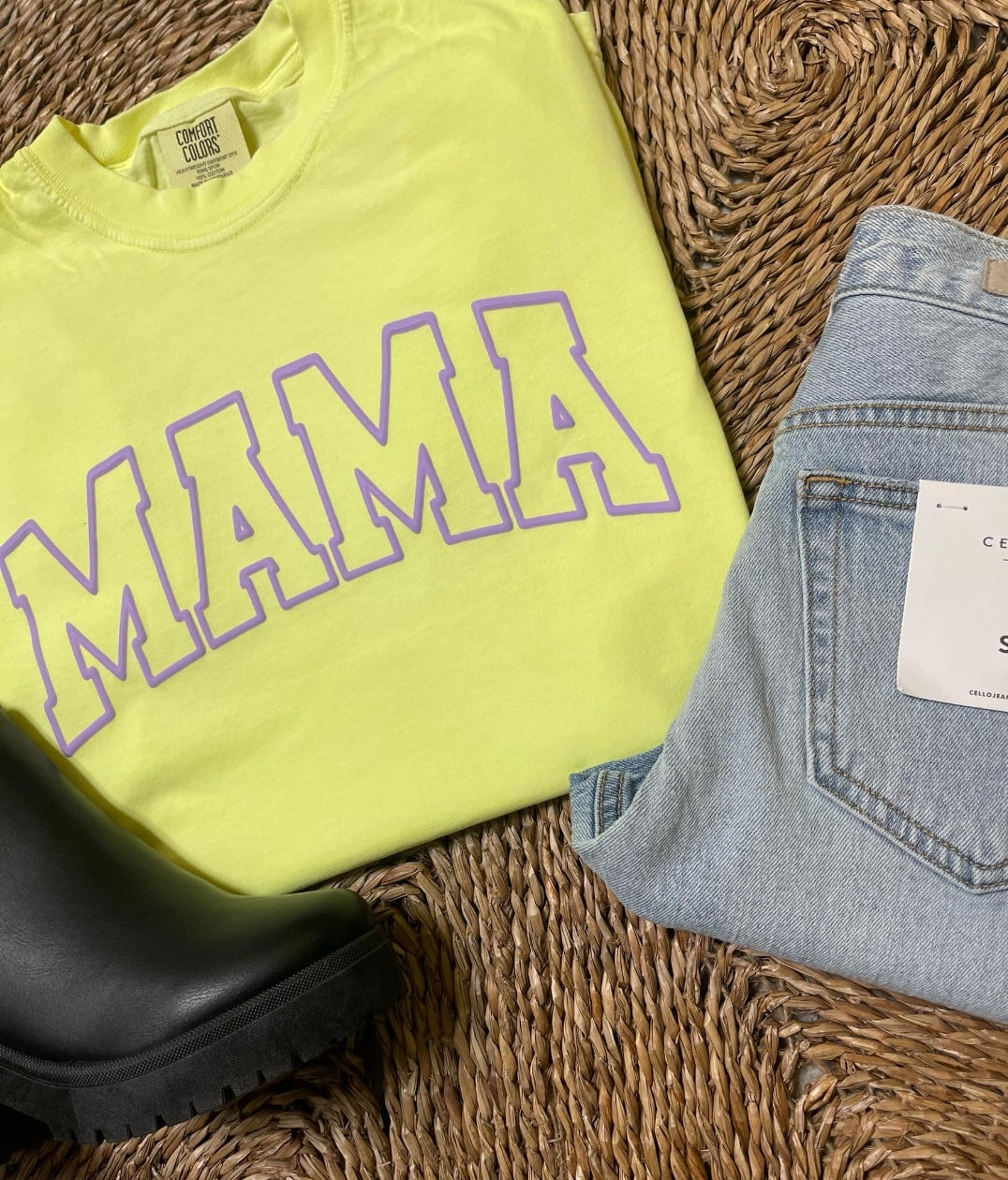Comfort Color Puffy Mama Outline Tee