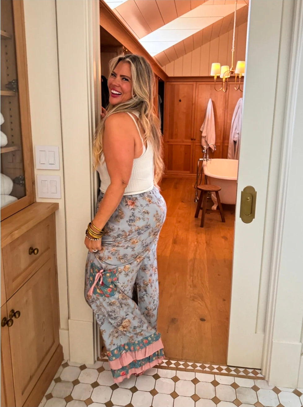 FARMHOUSE FEMME BLOOMER PANTS(preorder) ETA-Early May