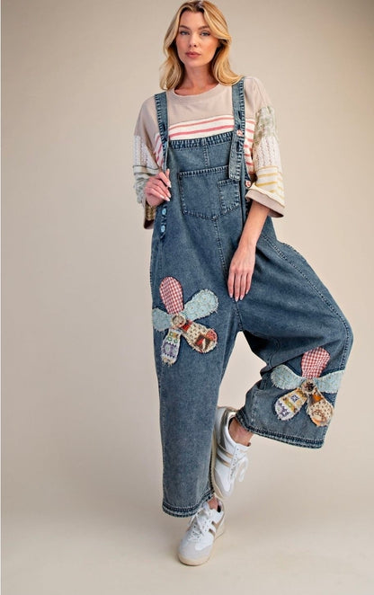 FLOWER PATCH WASHED DENIM OVERALLS