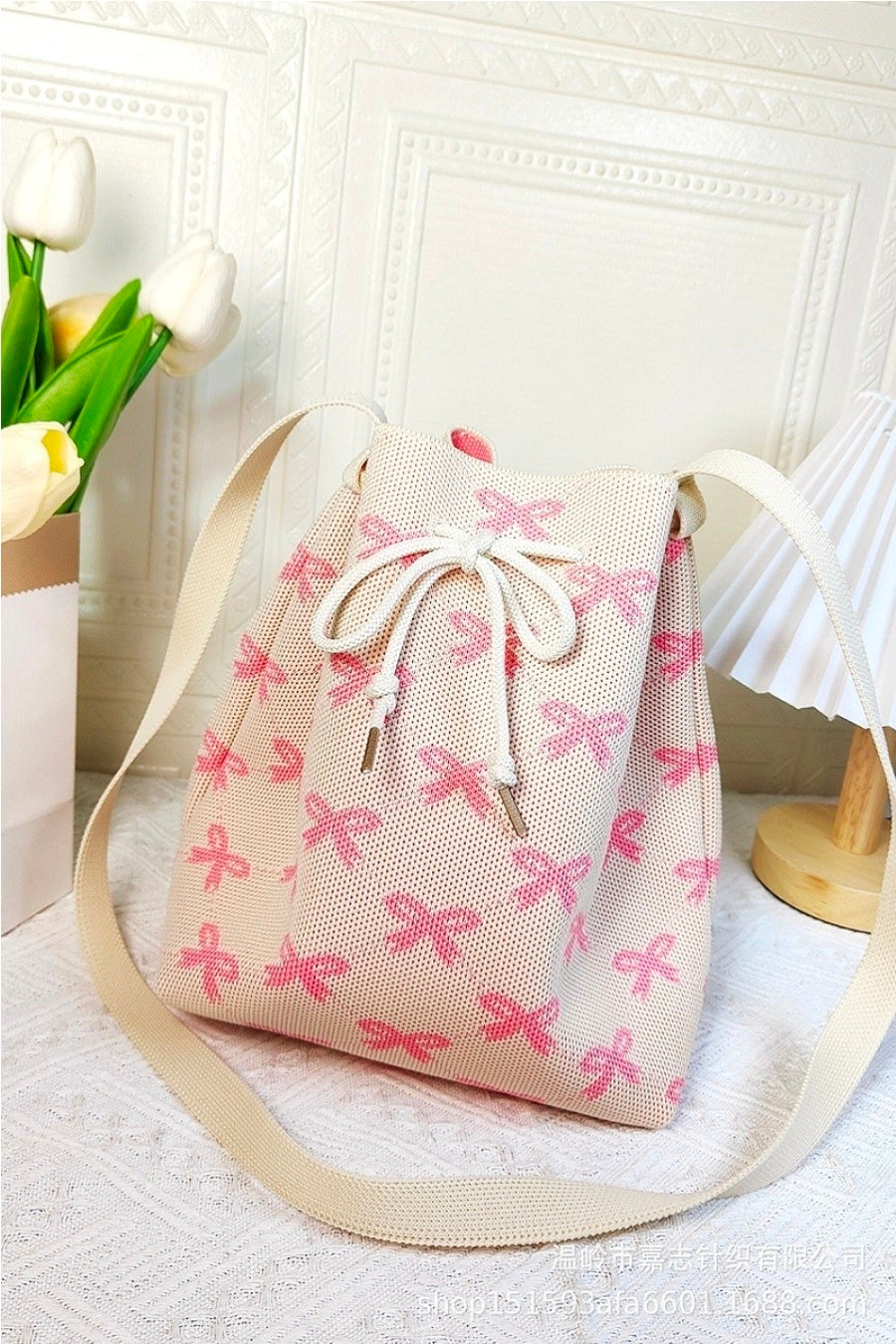 Coquette bowknot ribbon pattern crossbody bucket bag