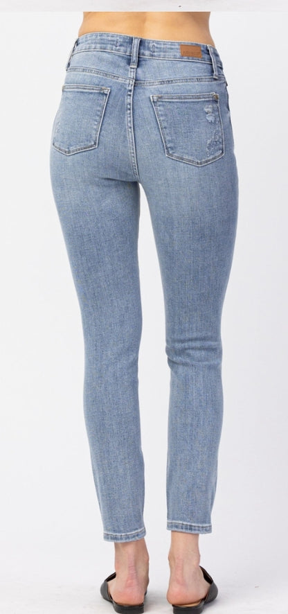 JUDY BLUE High Waisted Destroyed Skinny Jeans