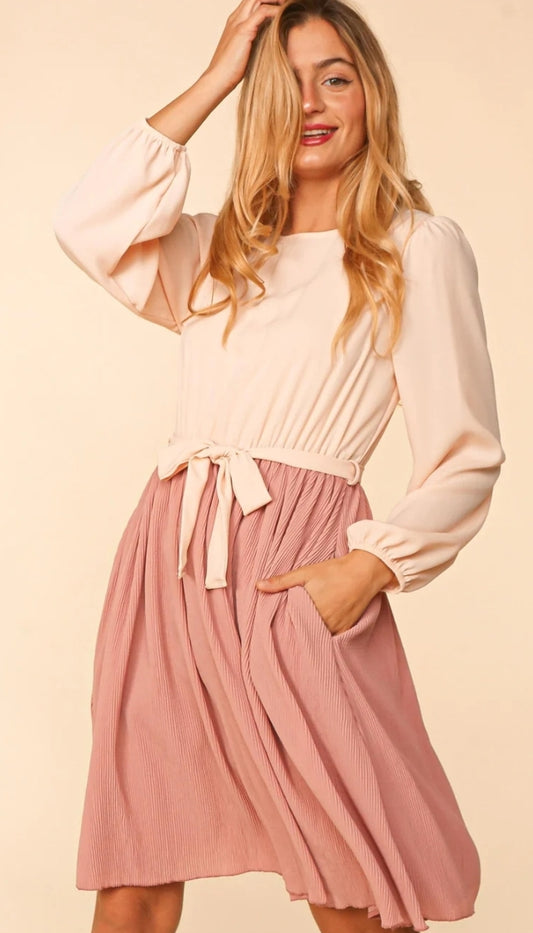 PEACH MAUVE BUBBLE PUFF SLEEVE PLEATED SKIRT DRESS