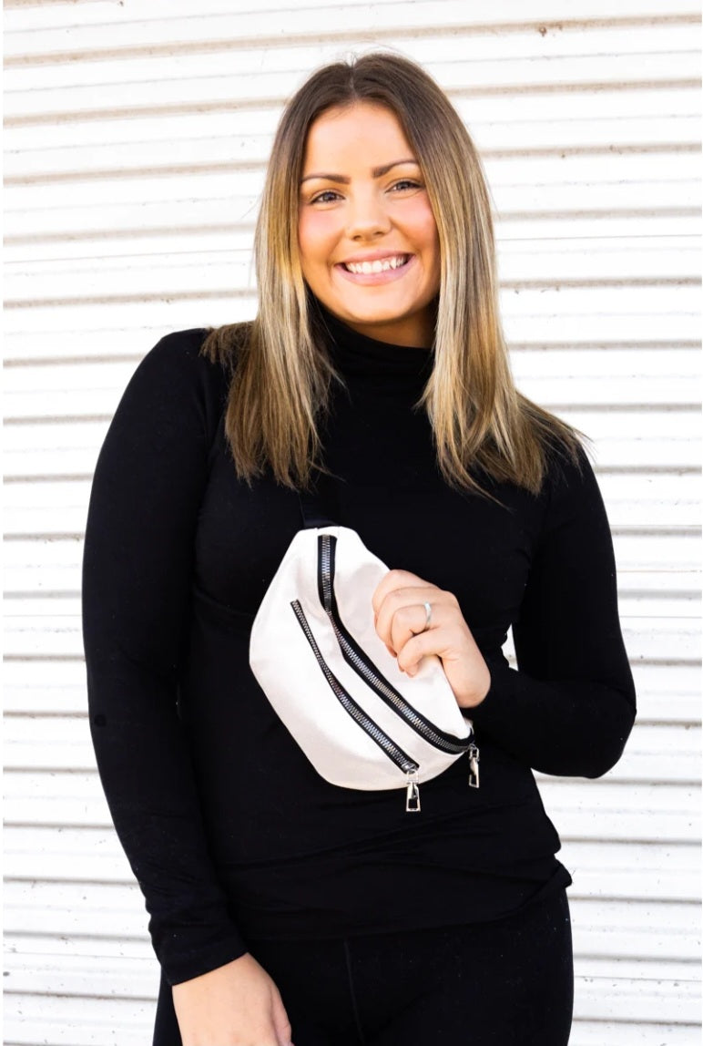Faux Leather Fanny Pack - Thumbnail 2