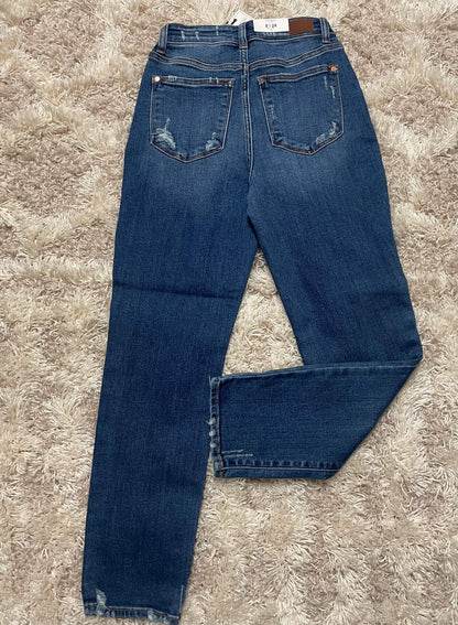 JUDY BLUE High Waisted Front Yoke Fit Jeans